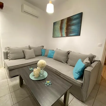 Voula's Place 아파트 *